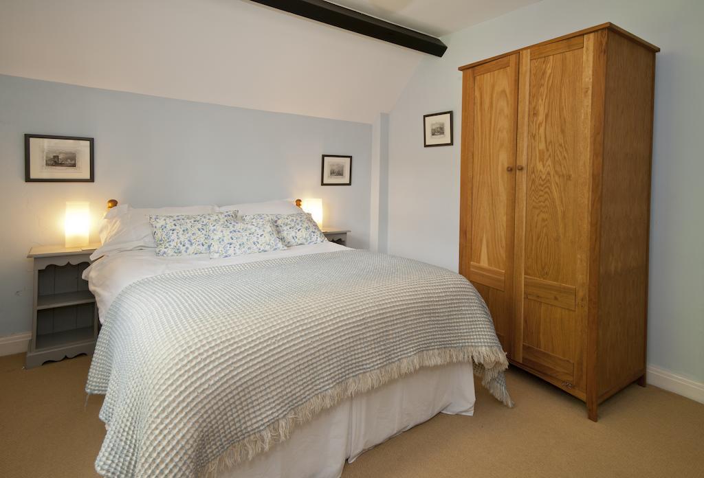 Tros Yr Afon Holiday Cottages And Manor House Beaumaris Habitación foto