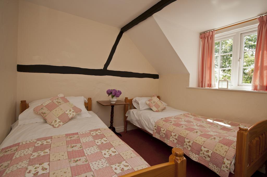 Tros Yr Afon Holiday Cottages And Manor House Beaumaris Habitación foto